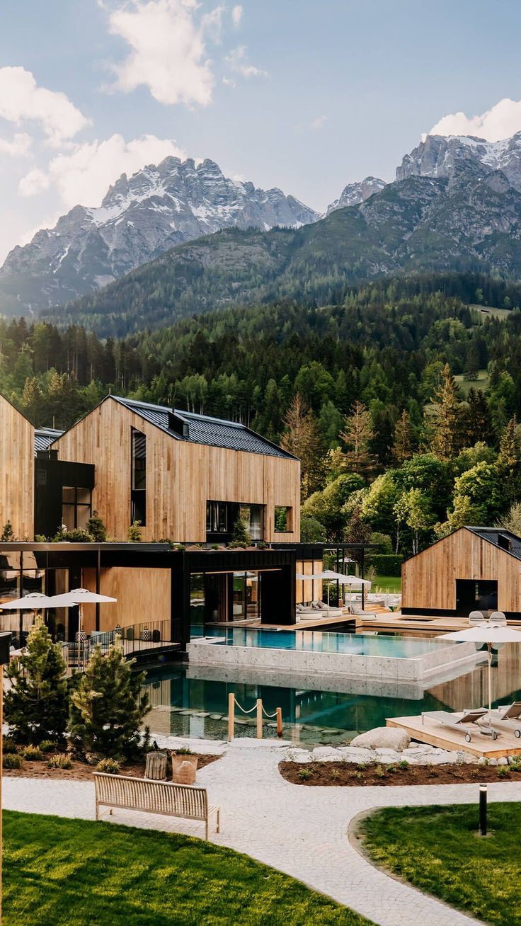 خانه شیبدار