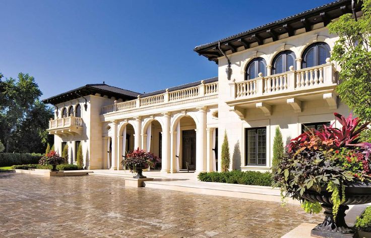 عکس ویلای کلاسیک یک طبقه- ویژگی‌های طراحی ویلای کلاسیک یک طبقه