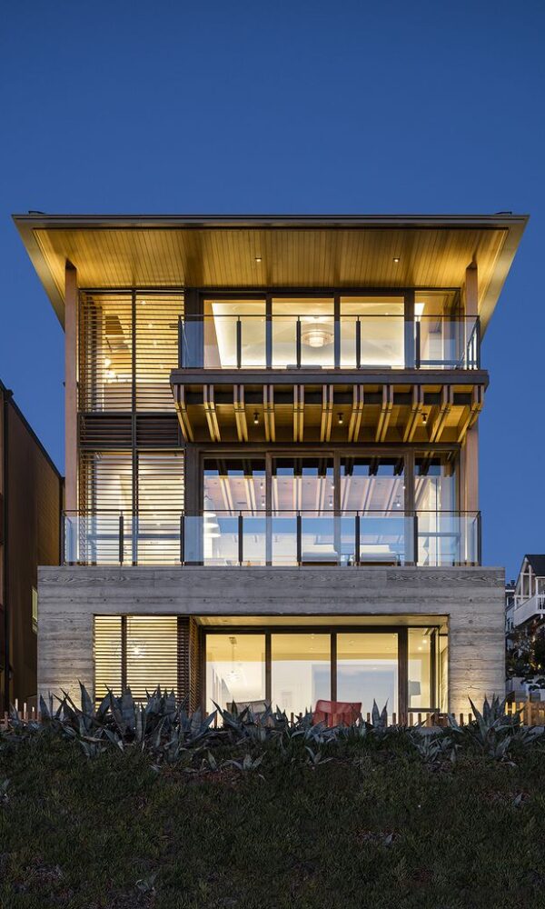 عکس ویلای ساده سه طبقه- بررسی امکانات و تجهیزات ویلای ساده سه طبقه