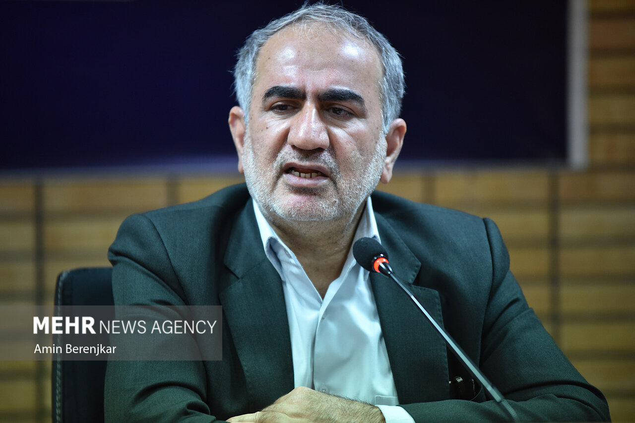 عملیاتی شدن طرح رویش راه مهار نوسان طلا و ارز و تقویت تولید است