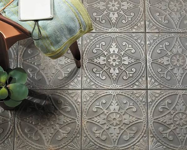 کاشی و سرامیک چیست؟ راهنمای کامل انواع، کاربرد ها و نکات مهم انتخاب
